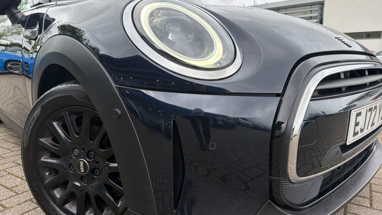 MINI Hatchback 1.5 Cooper Classic 3dr Auto Petrol Hatchback